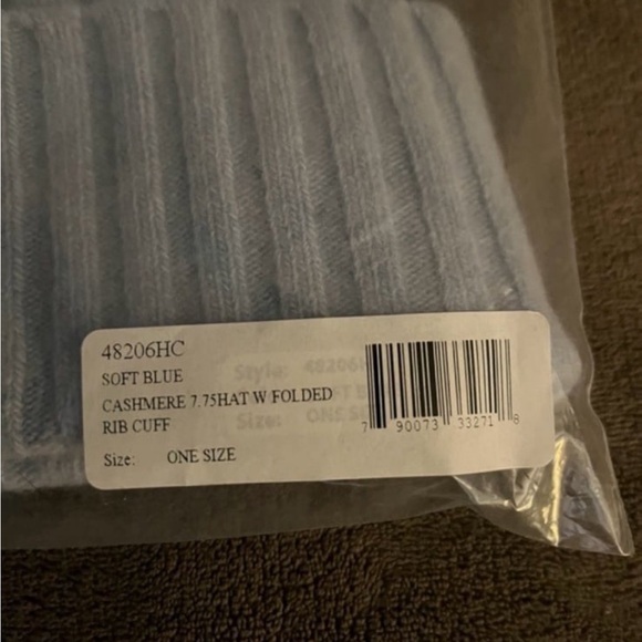 NEW Portolano Ladies 100% Cashmere Ribbed Cuff Hat - Picture 3 of 3